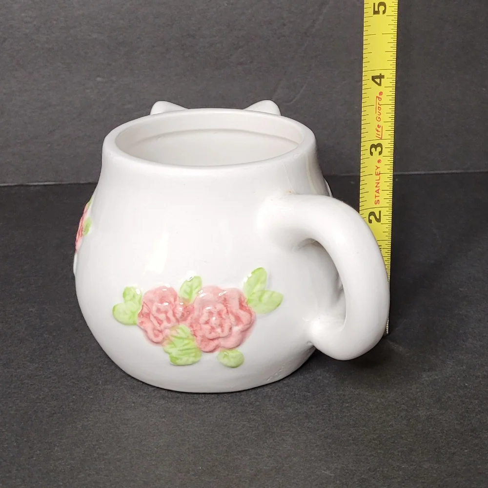 Cute Kitty & Roses Tea Cup with Tea Bag Pocket